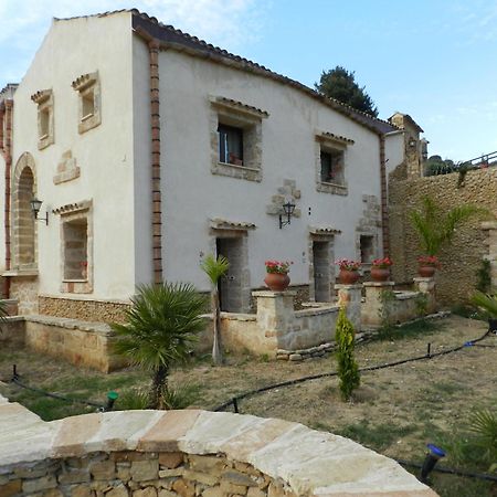 Casale Del Golfo Guest House Castellammare del Golfo Exterior photo